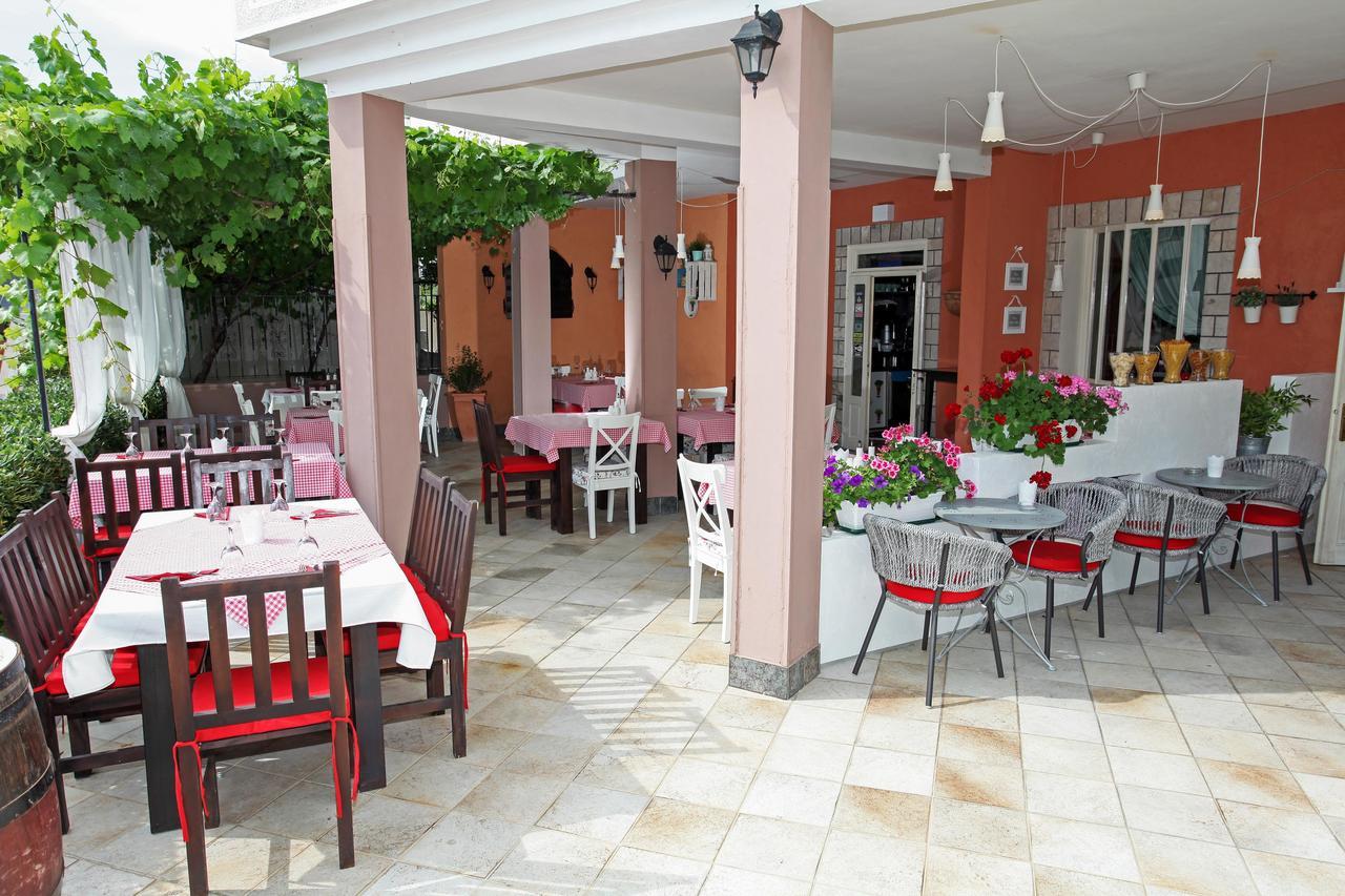 Rooms Villa Padre Pag Town Luaran gambar