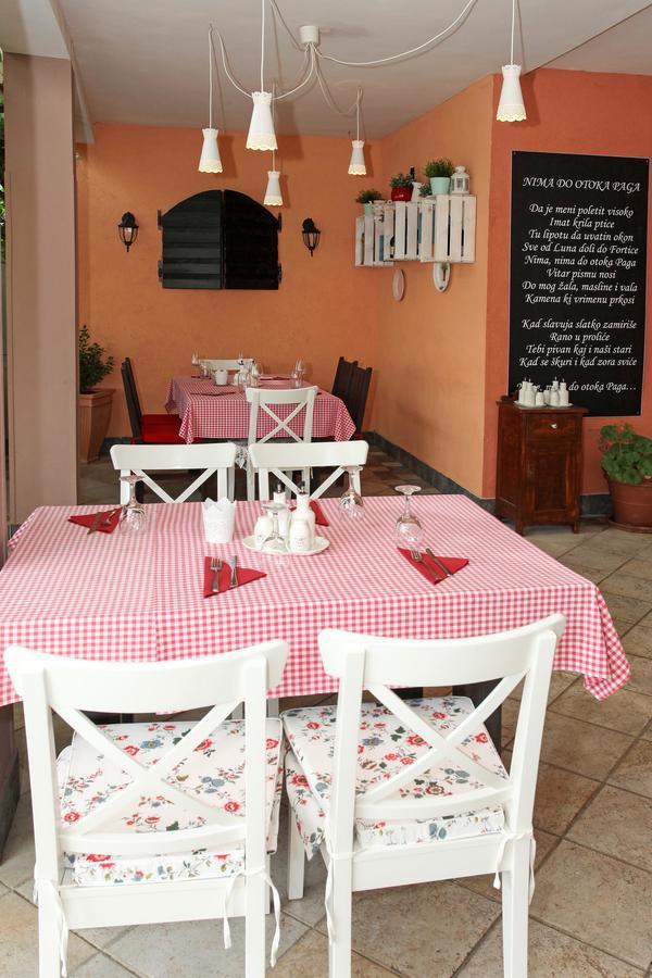 Rooms Villa Padre Pag Town Luaran gambar